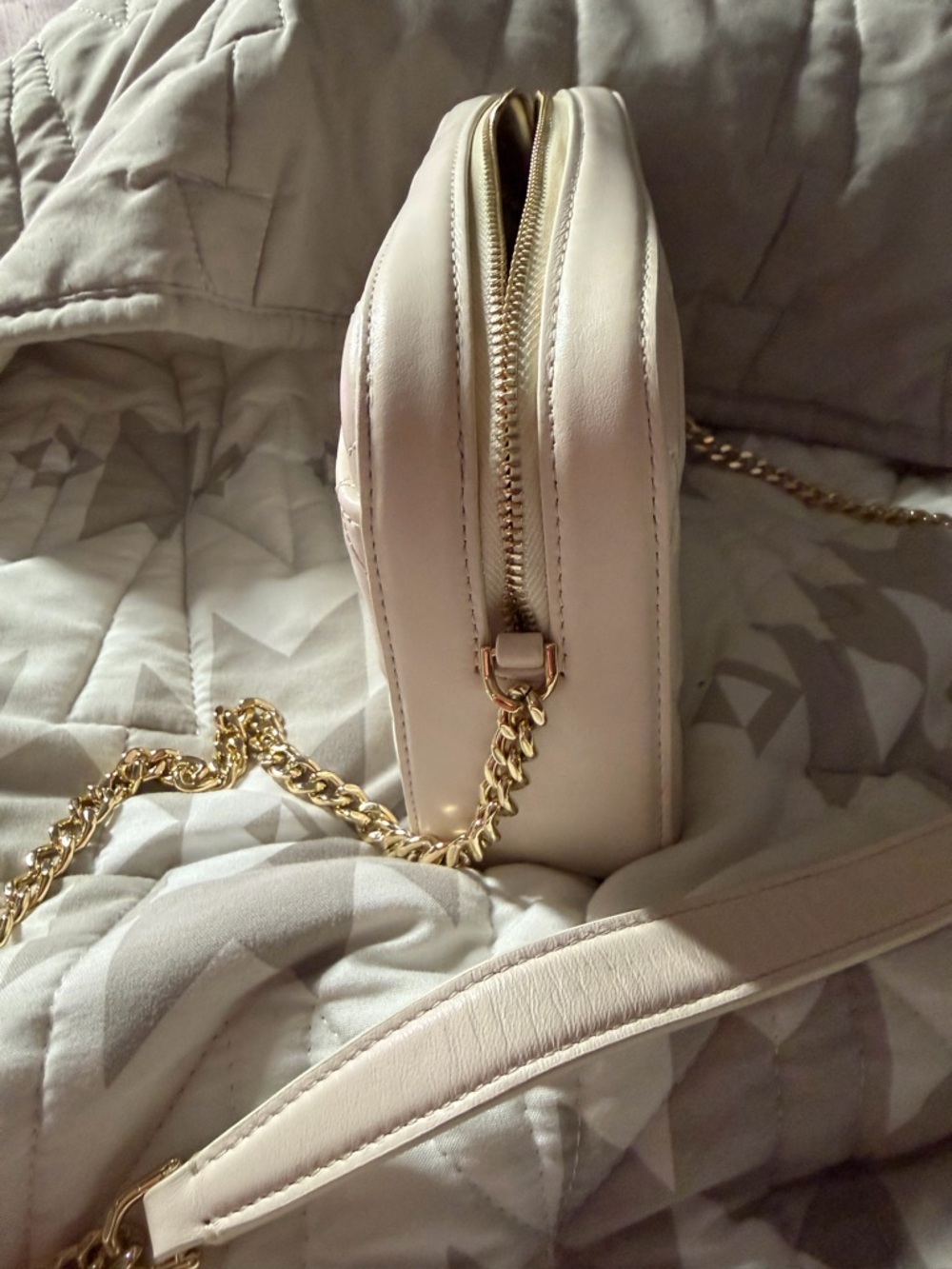 kate spade New York Small Quilted Crossbody Bag - Picture 4 of 7